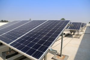 As vantagens de instalar energia solar no seu negócio