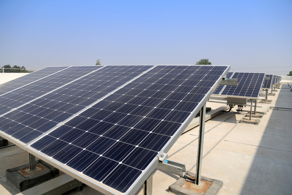 As vantagens de instalar energia solar no seu negócio